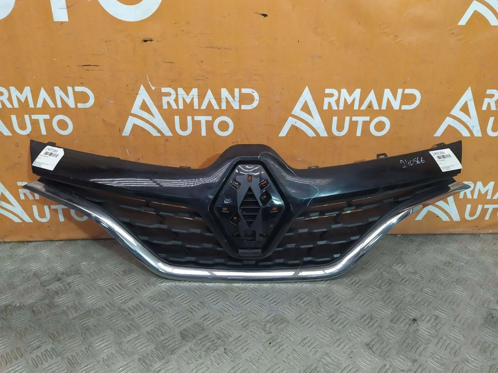 Решетка радиатора Renault KAPTUR 2016-2020