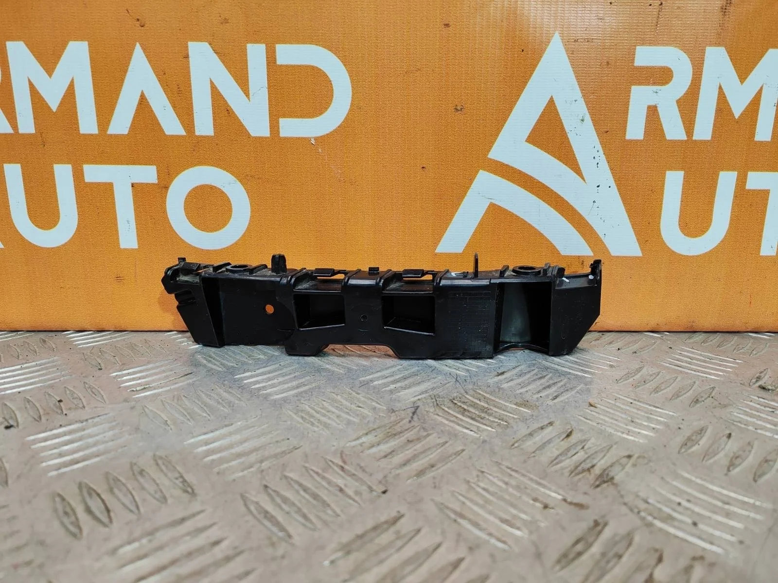 Кронштейн бампера RENAULT Logan 2018-2022