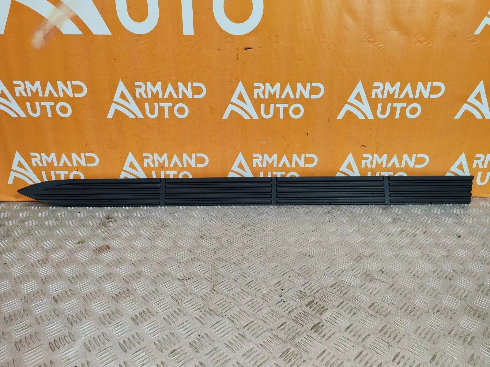 Накладка подножки Toyota Land Cruiser 2012-2021 200