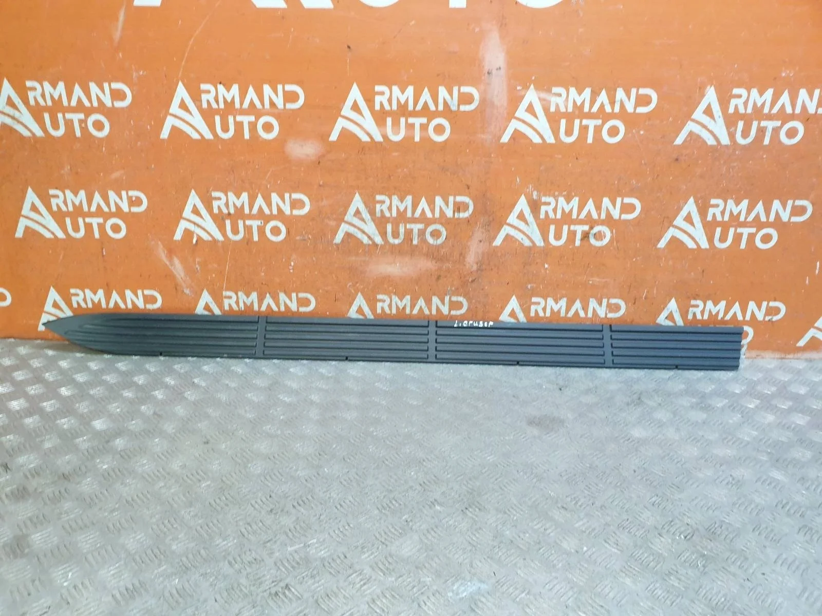 Накладка подножки Toyota Land Cruiser 2012-2021 200