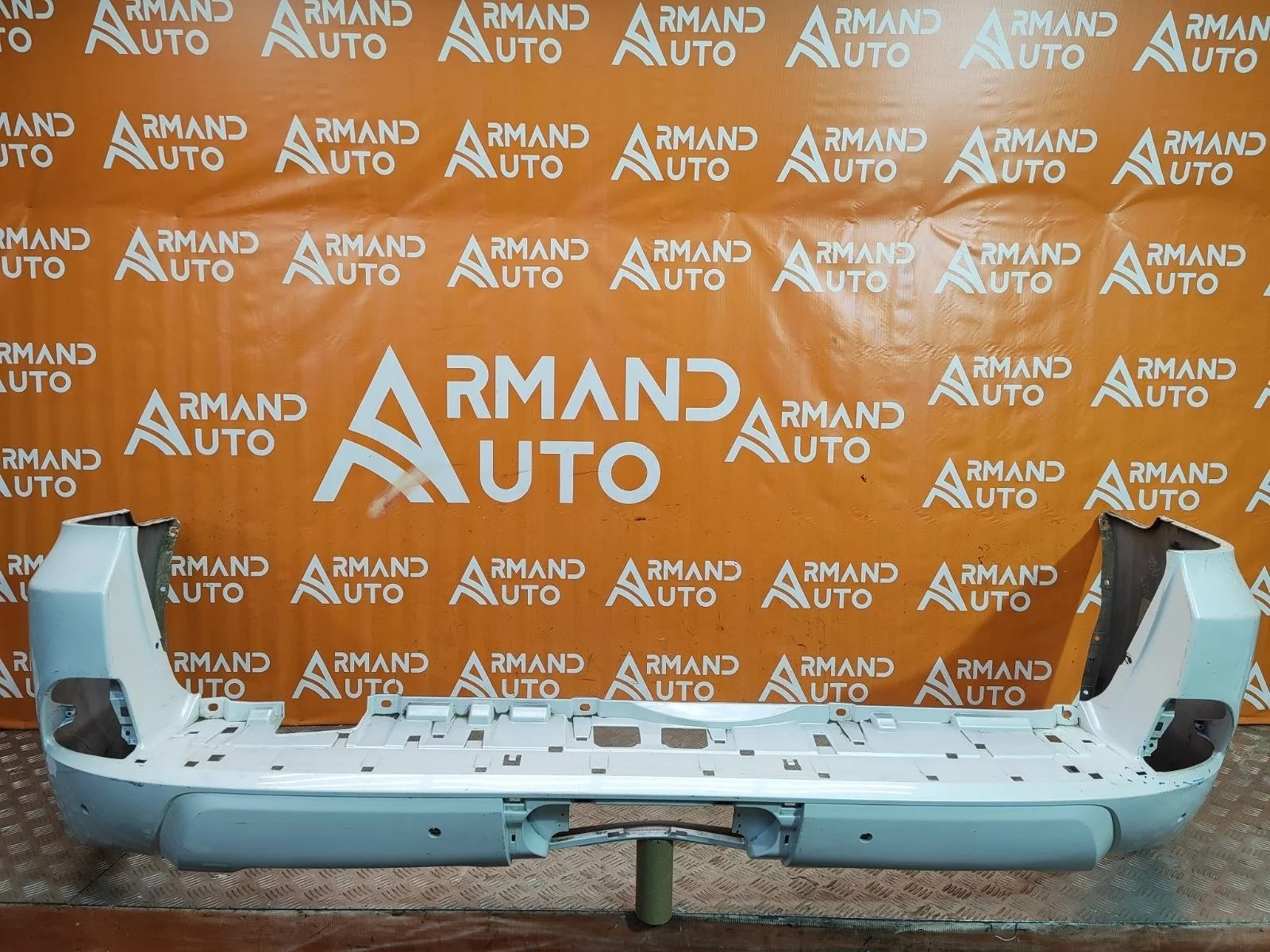 Бампер Lexus LX 2015-2023 URJ200
