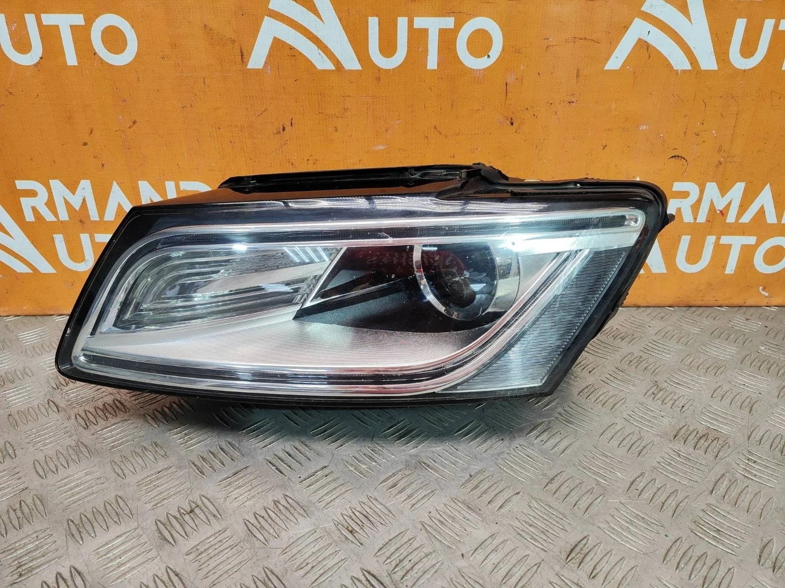 Фара Audi Q5 2012-2017 8R