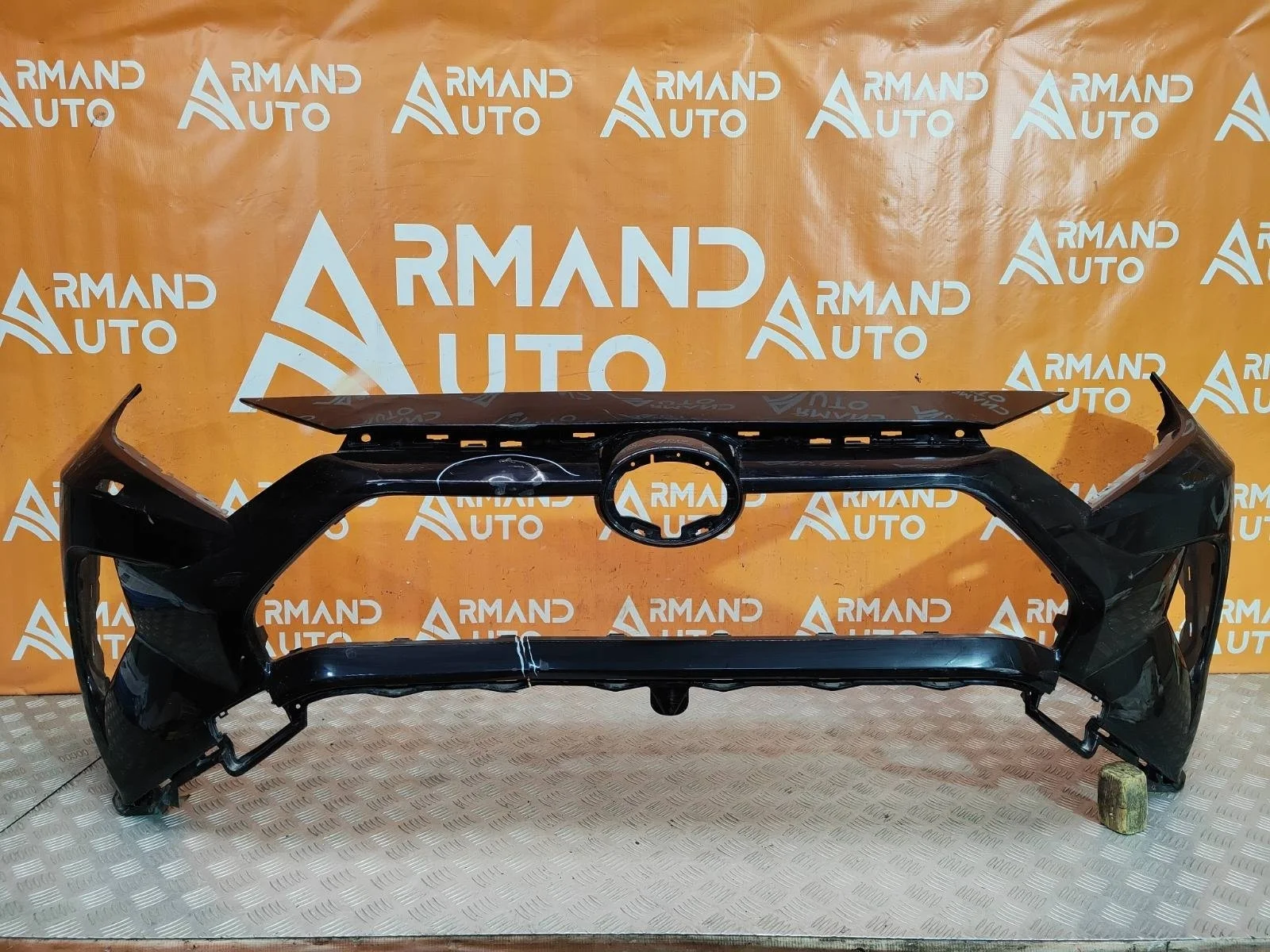 Бампер Toyota RAV4 2018-нв 5 XA50