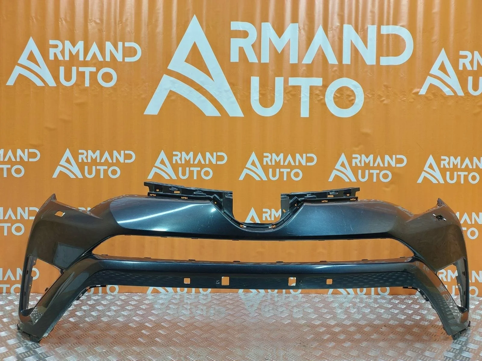 Бампер Toyota RAV4 2015-2019 CA40
