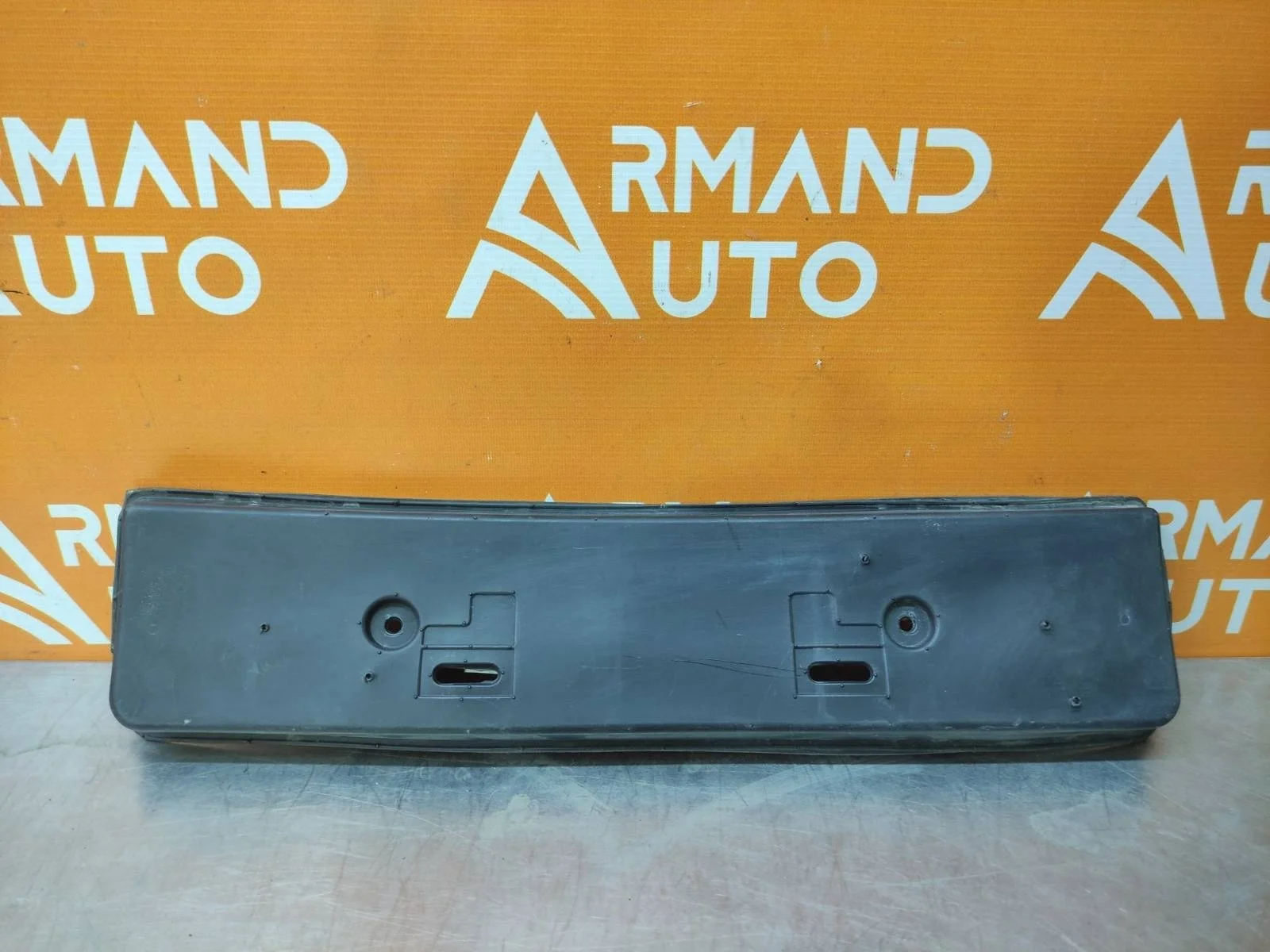 Площадка под гос номер Nissan X-Trail 2017-2022 3 T32