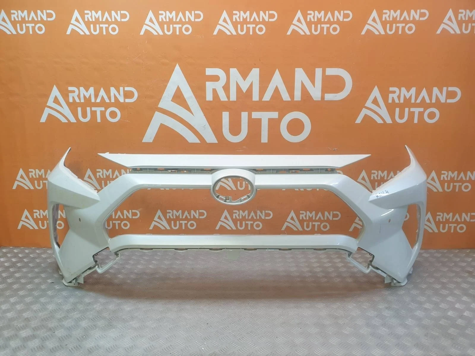 Бампер Toyota RAV4 2018-нв 5 XA50