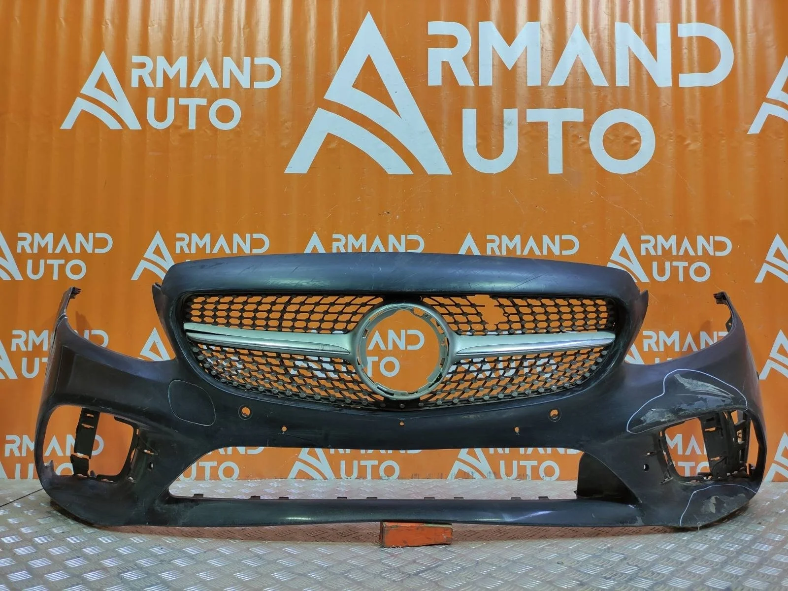 Бампер Mercedes -Class 2018-2021 W205