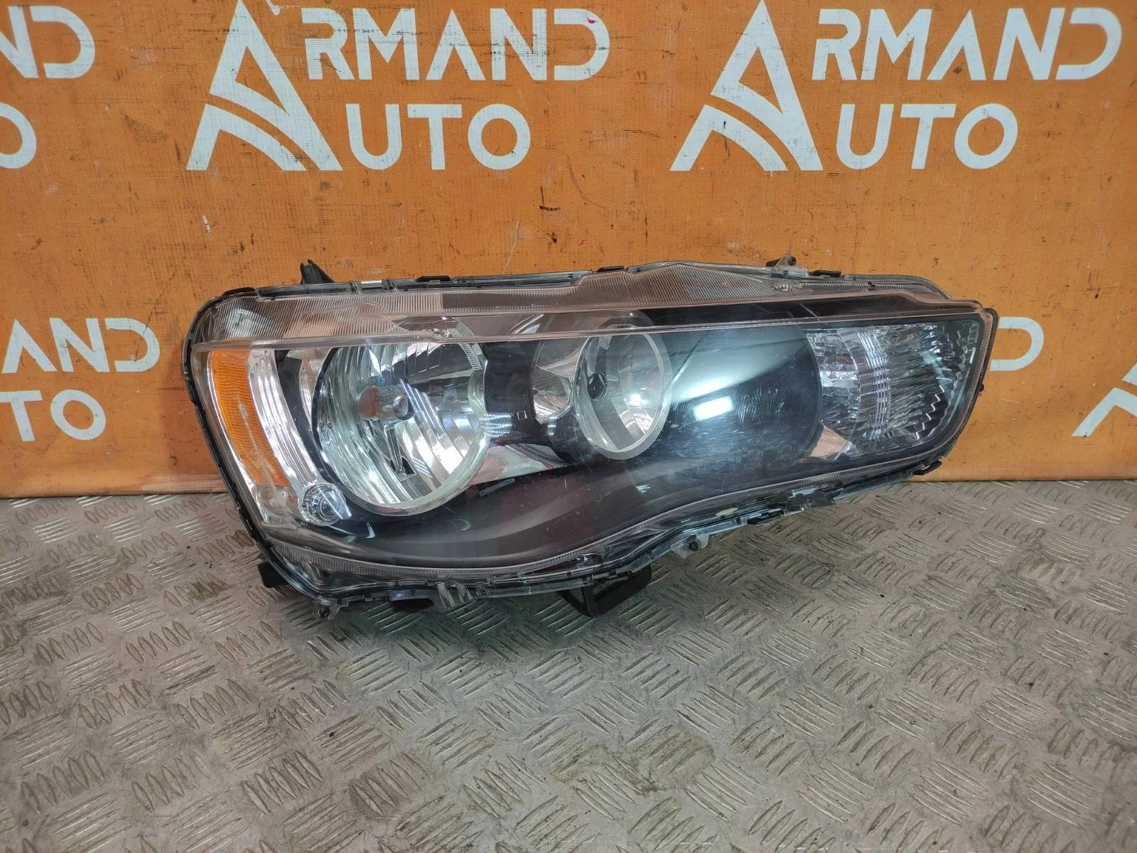 Фара Mitsubishi Outlander 2009-2013 XL