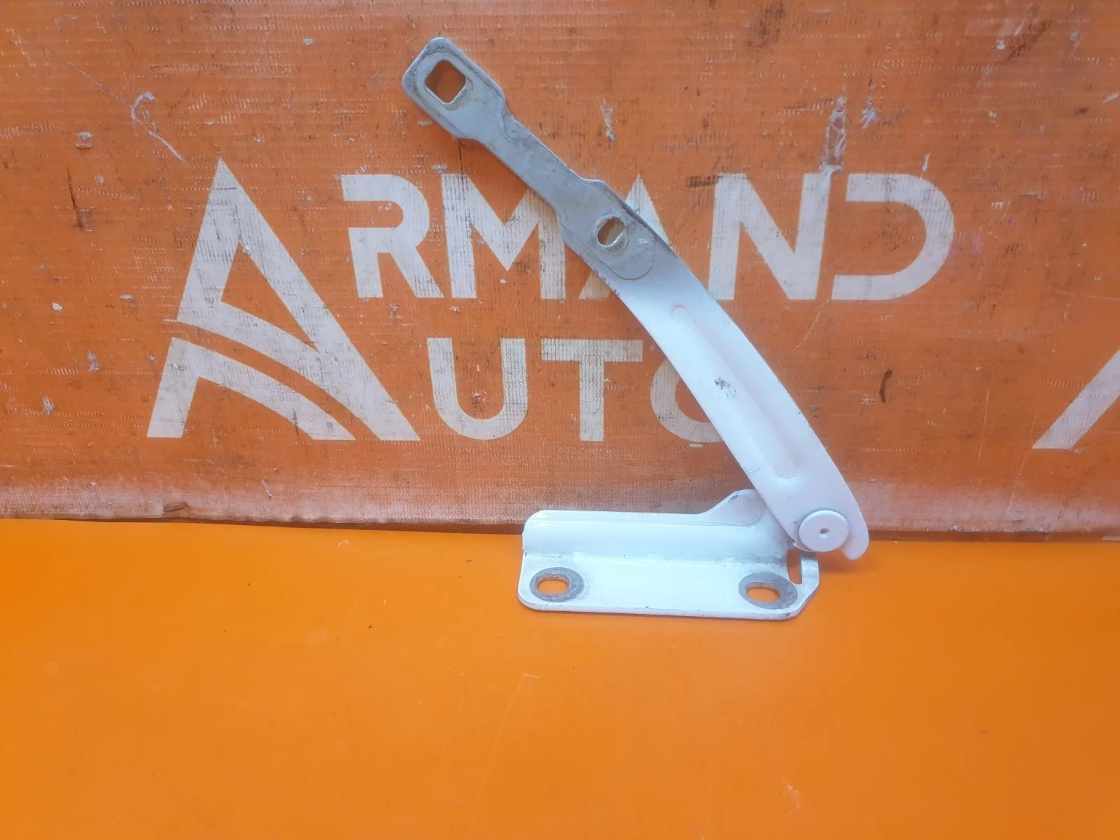 Петля капота Renault Duster 2010-2021