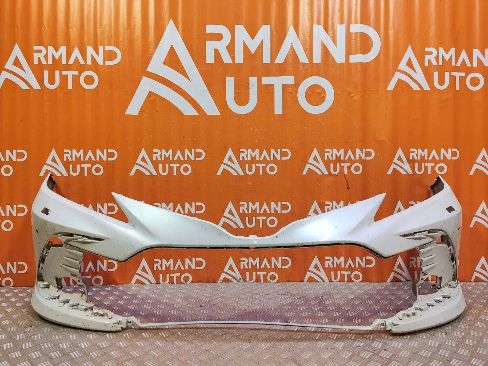 Бампер Toyota Camry 2020-нв 8 XV70