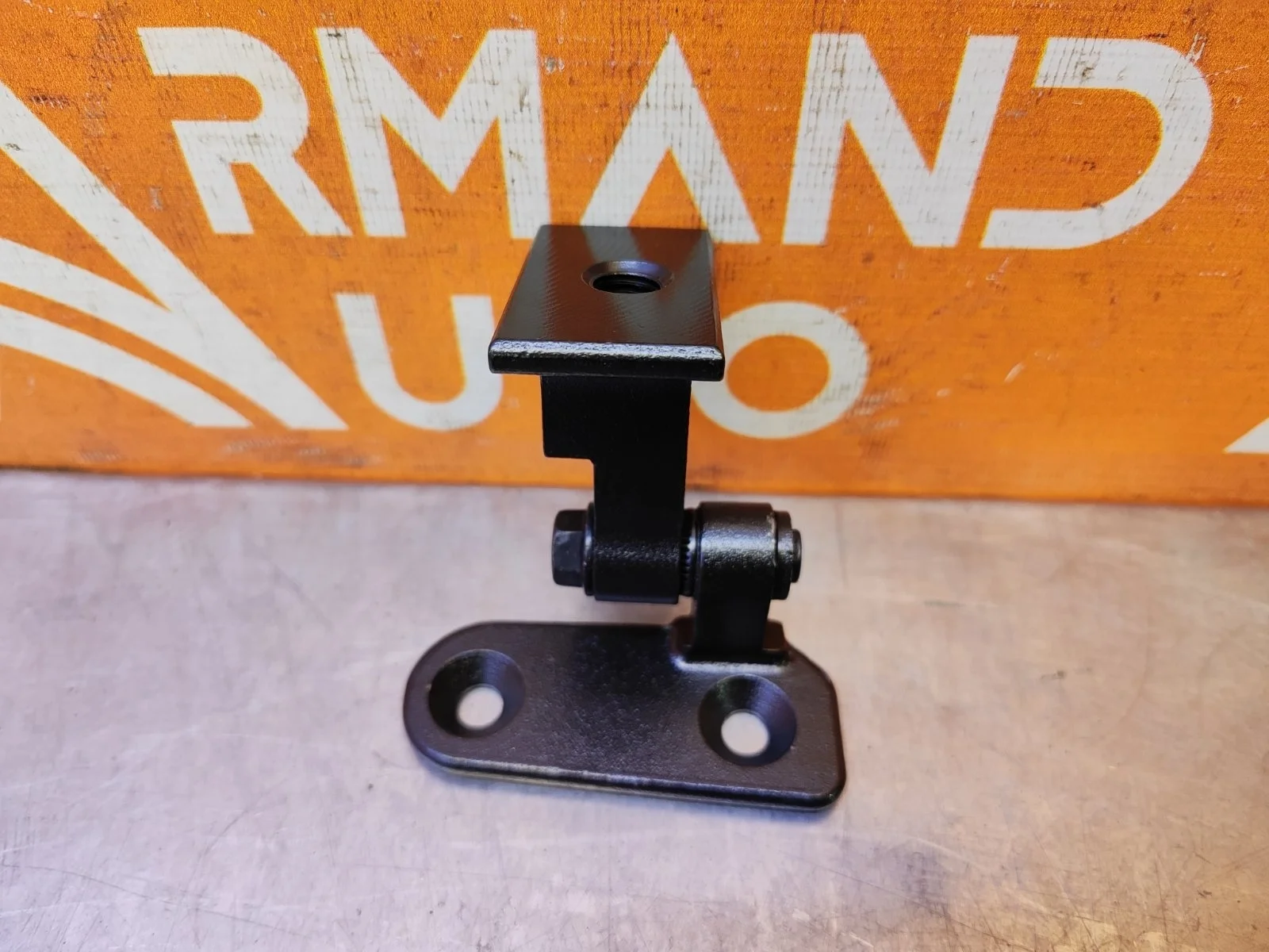 Петля двери верхняя BMW 5 series 2016-нв G30 G31