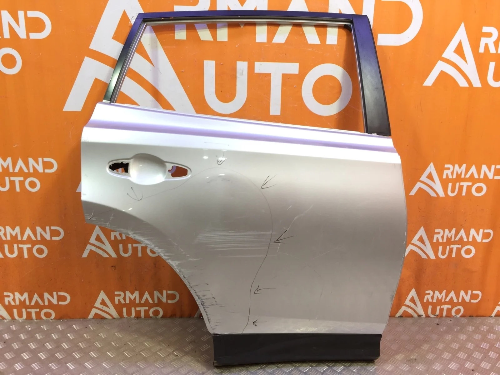 Дверь Toyota RAV4 2012-2019 CA40