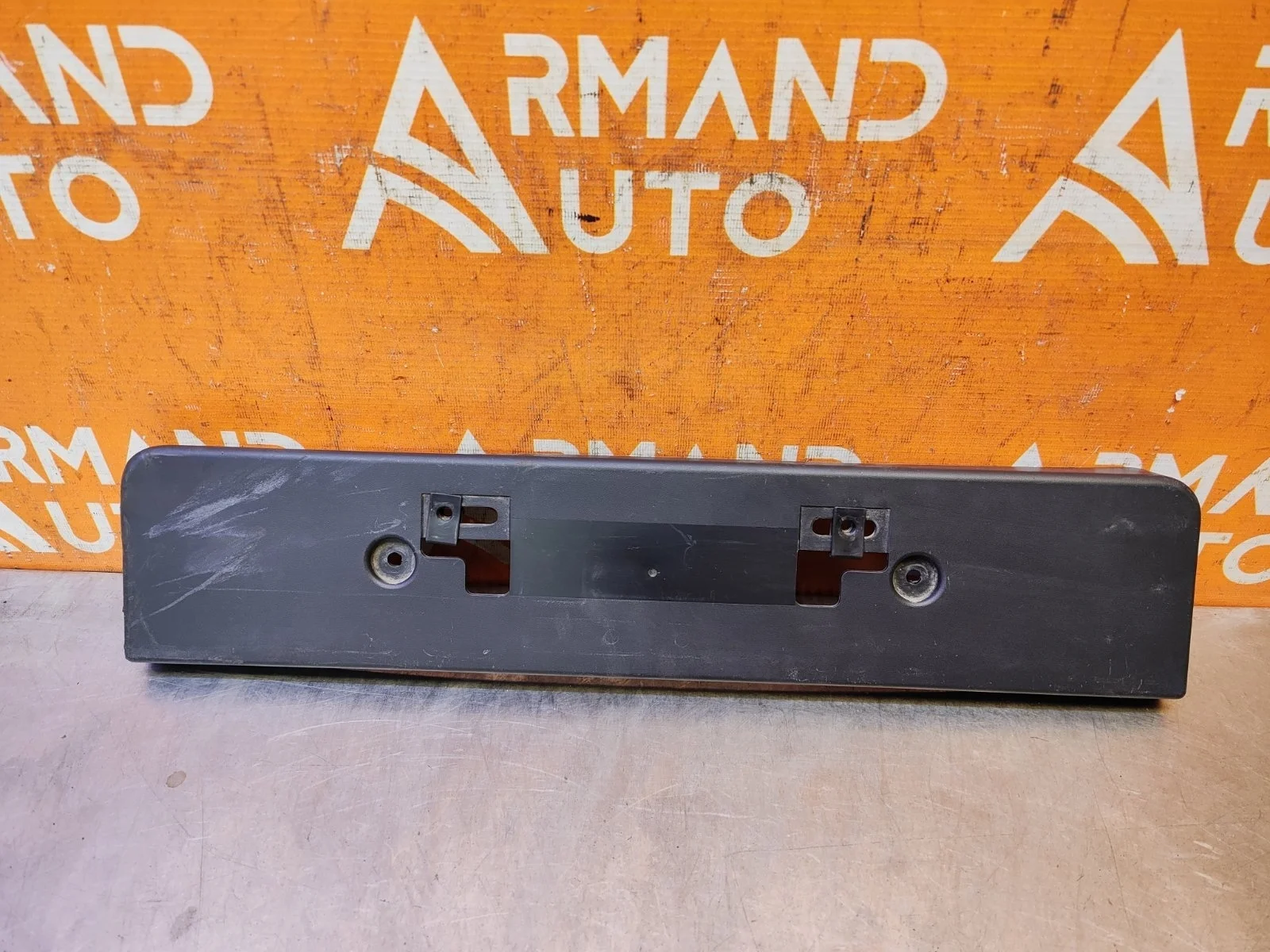 Площадка под гос номер Nissan X-Trail 2017-2022 3 T32