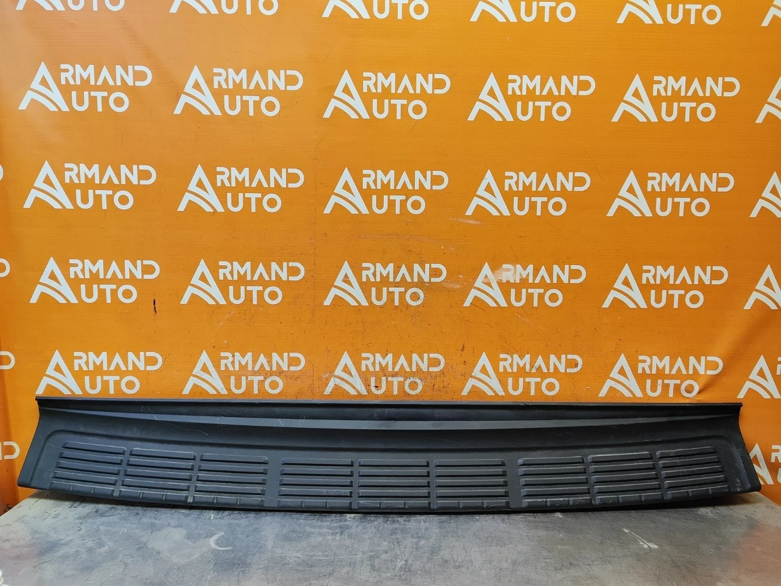 Накладка бампера верхняя Toyota Land Cruiser 2007-2021