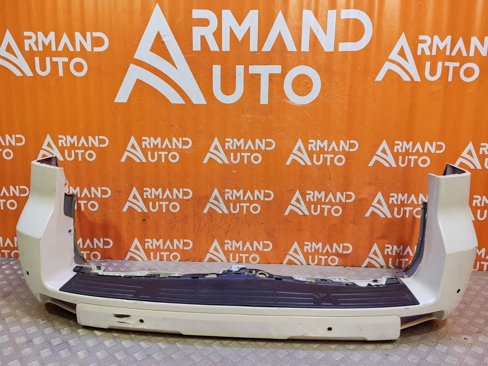 Бампер Toyota Land Cruiser Prado 2017-нв 150