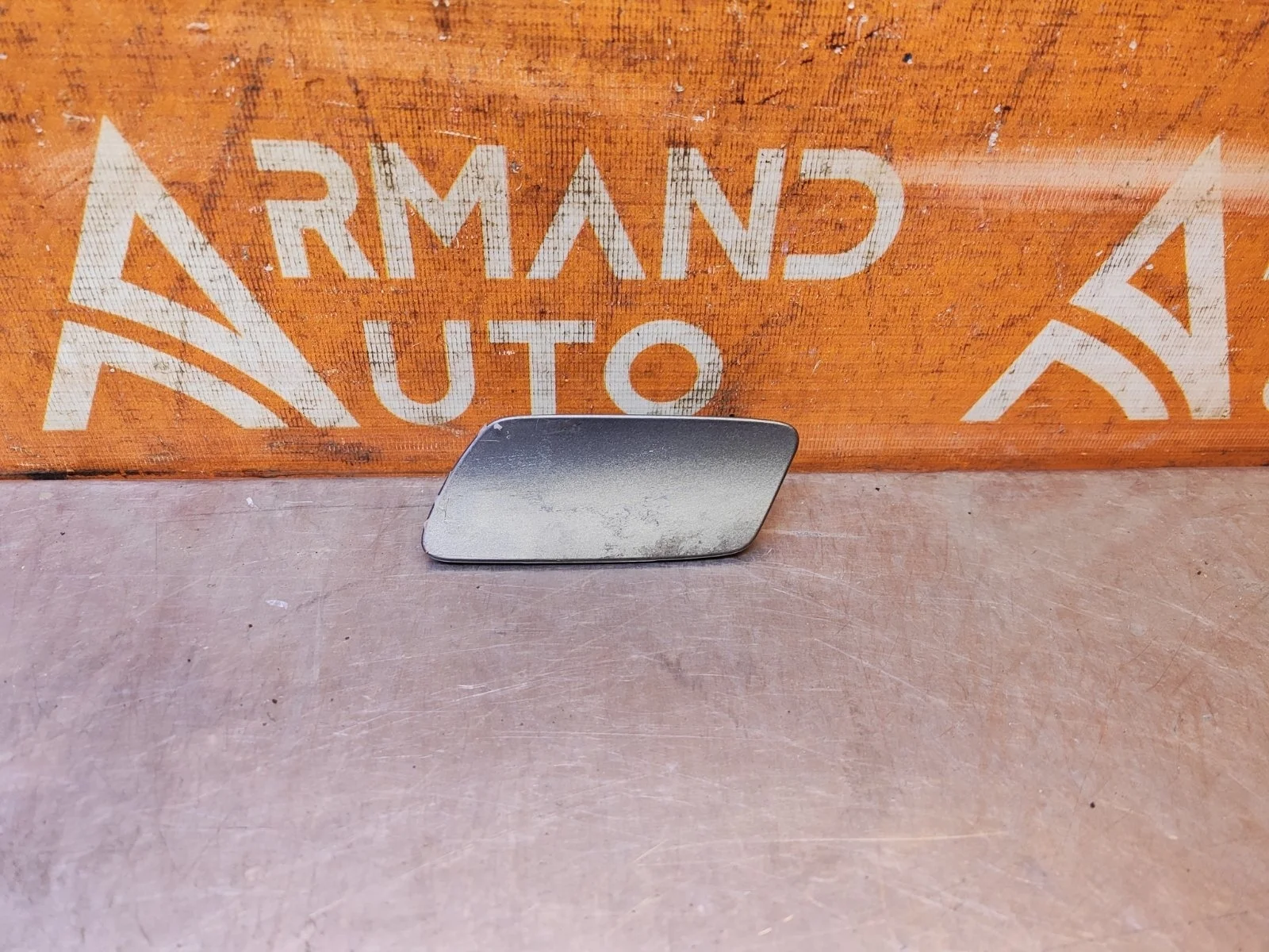 Крышка форсунки омывателя Volkswagen Touareg 2014-2018