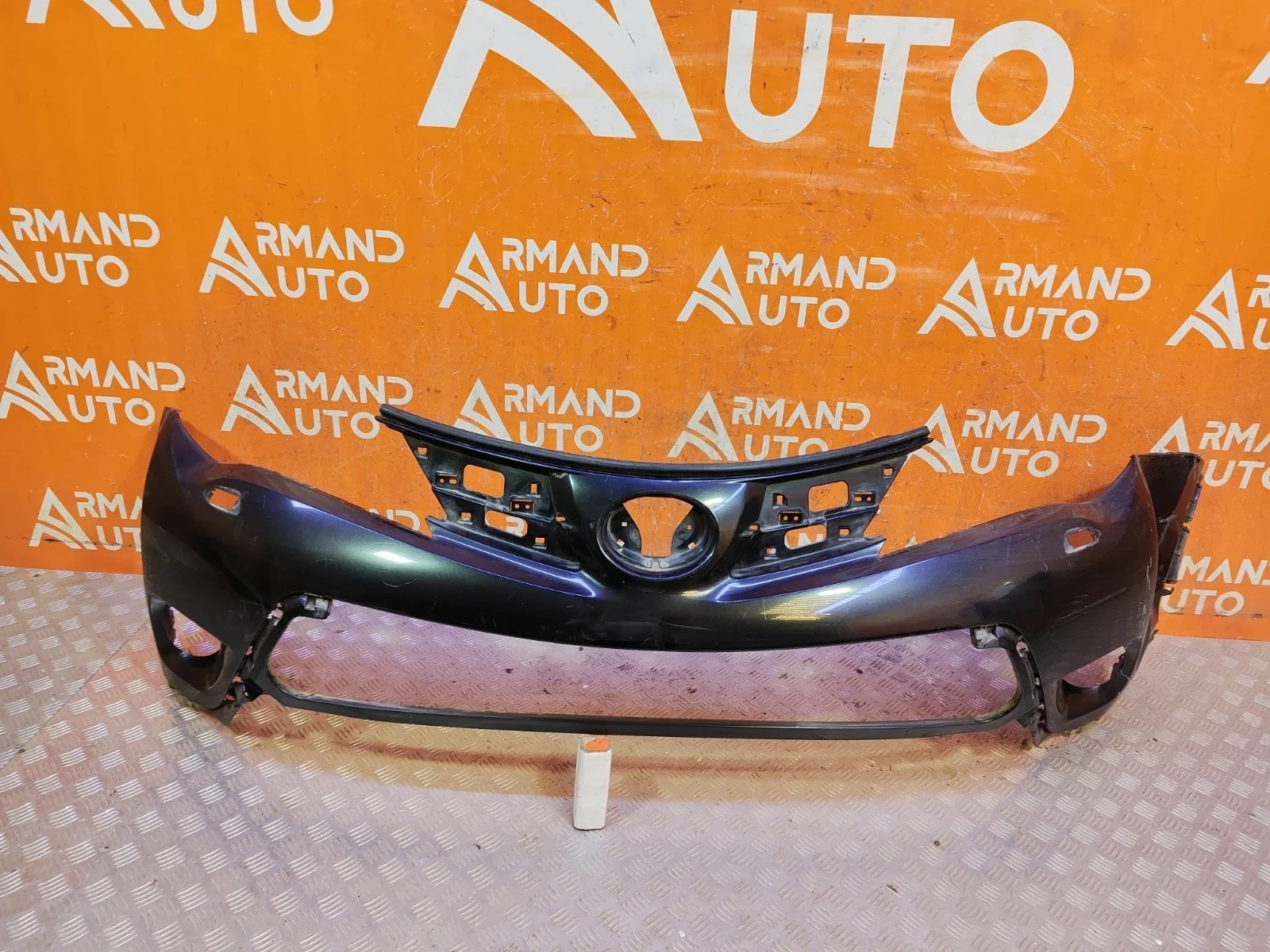 Бампер Toyota RAV4 2012-2015 CA40