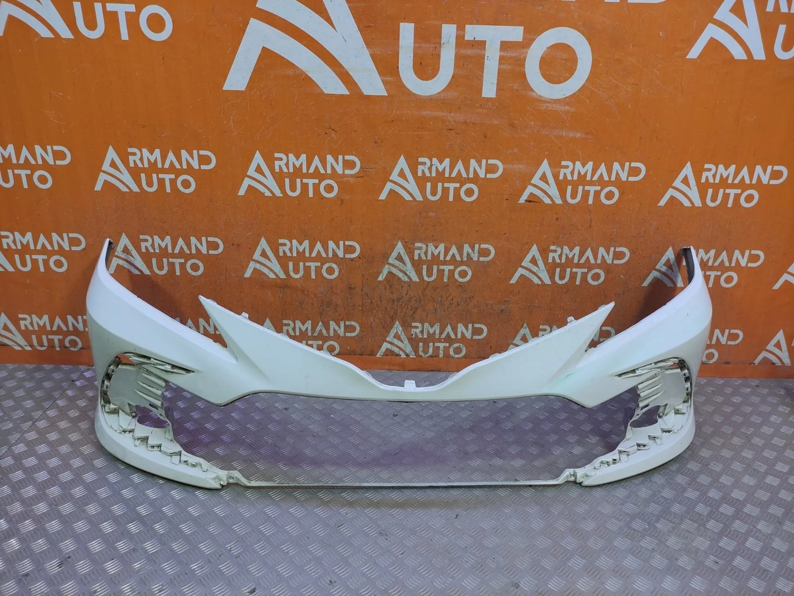 Бампер Toyota Camry 2020-нв 8 XV70