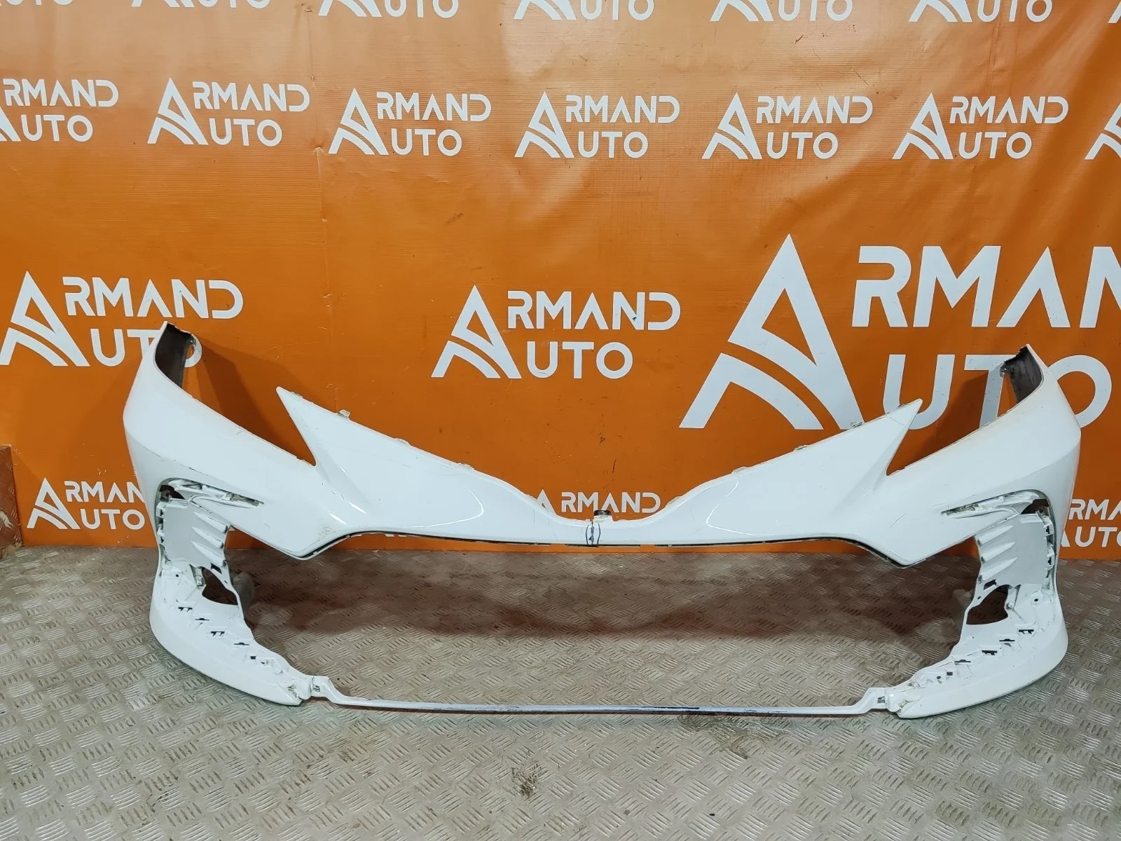 Бампер Toyota Camry 2020-нв 8 XV70