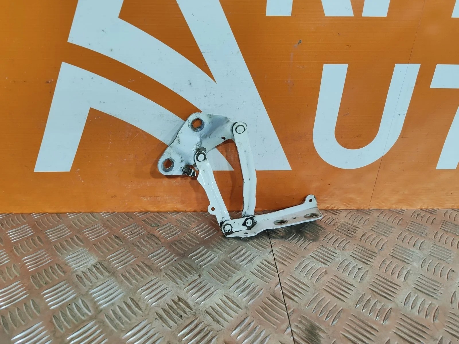 Петля капота Ford Transit 2014-нв 7 TTG