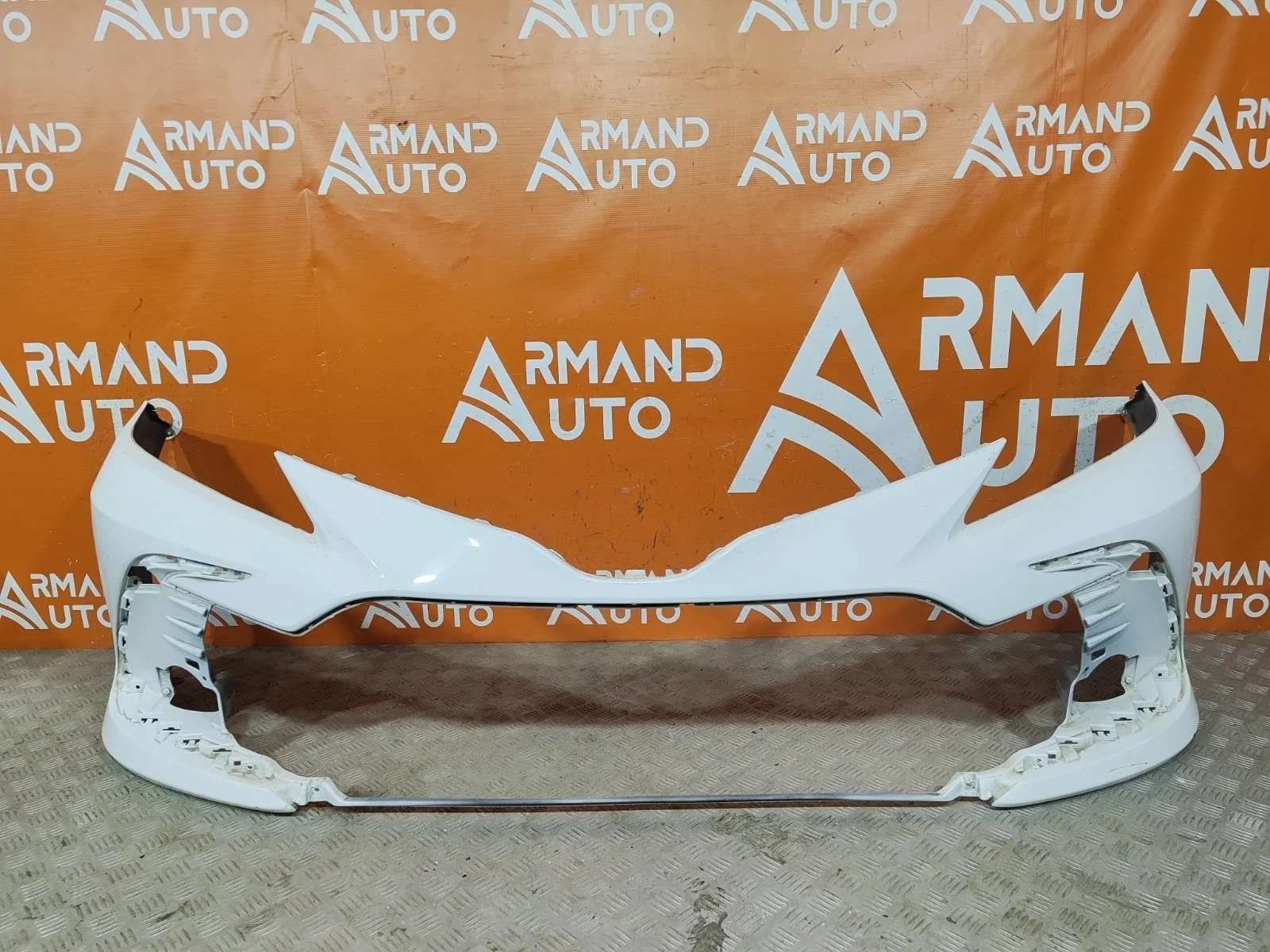 Бампер Toyota Camry 2020-нв 8 XV70
