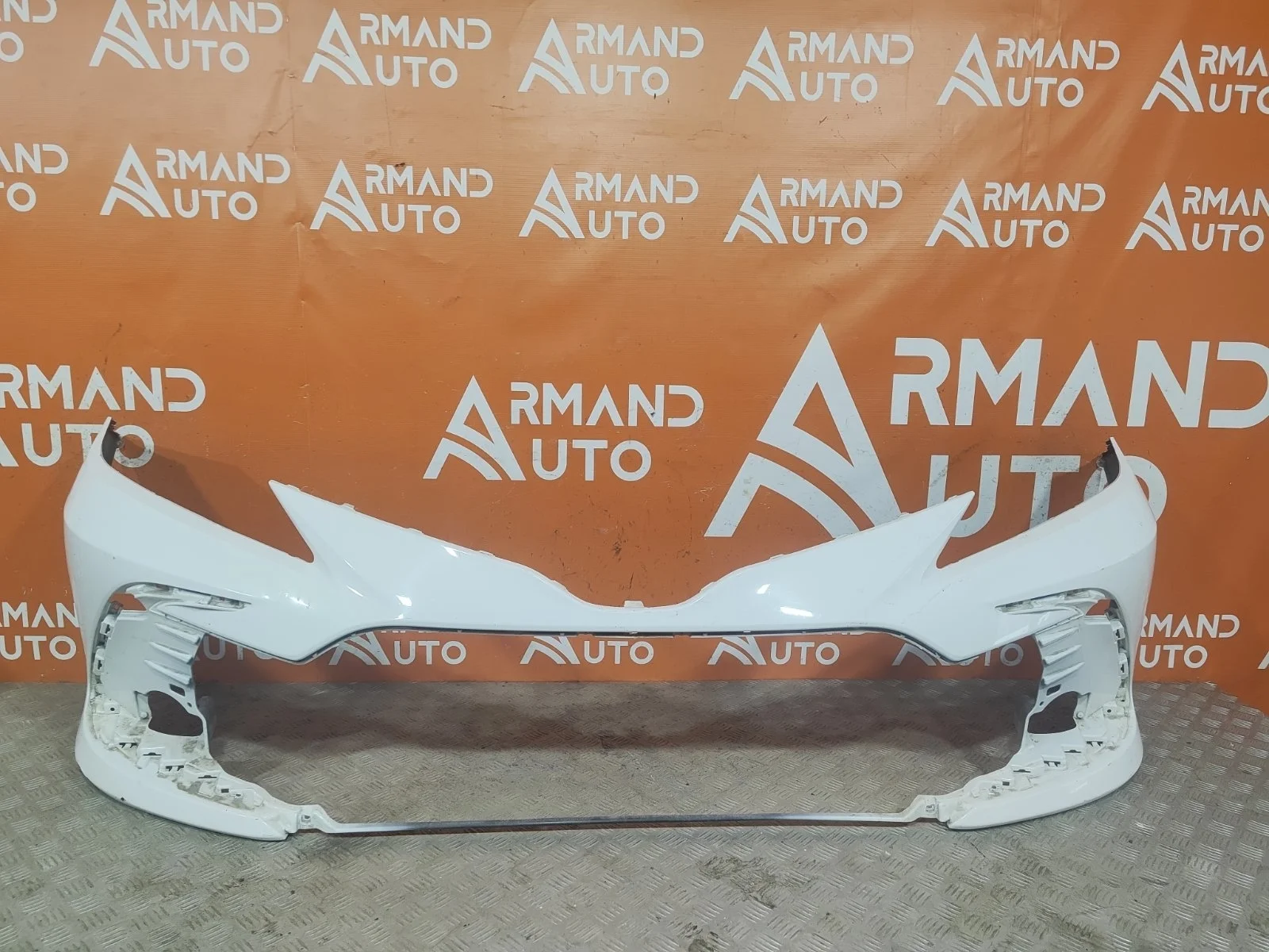 Бампер Toyota Camry 2020-нв 8 XV70