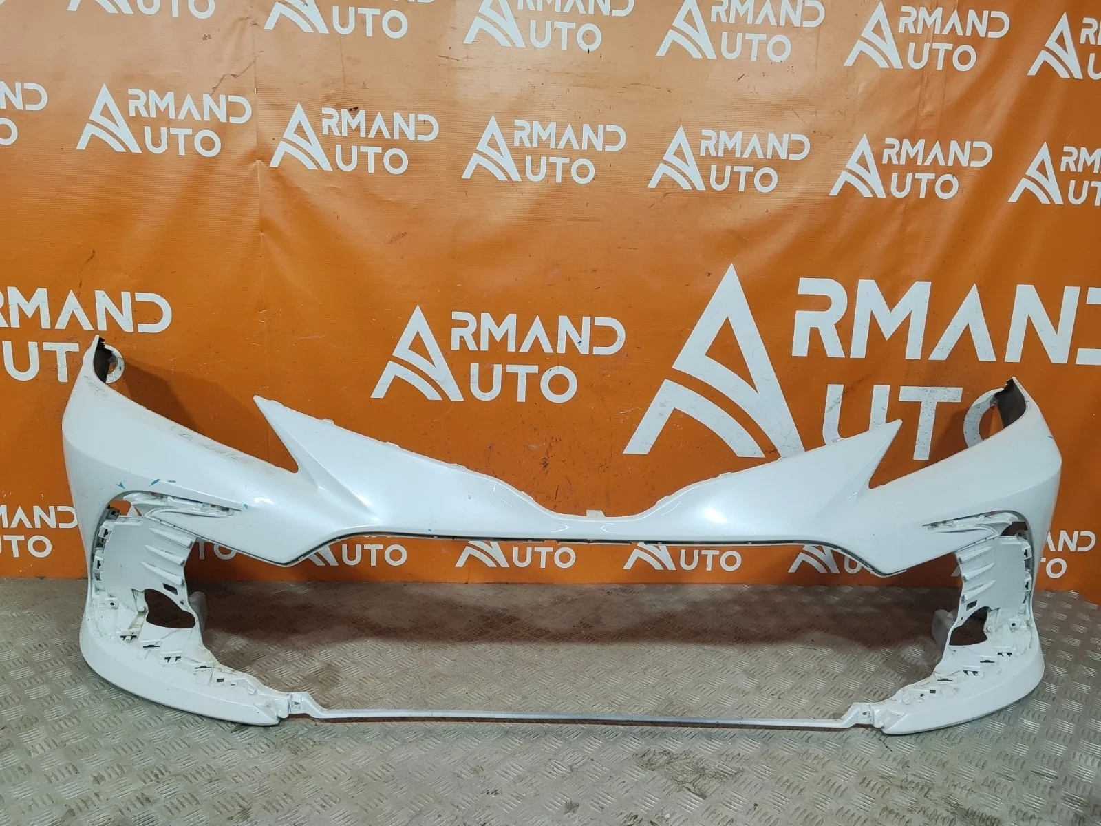 Бампер Toyota Camry 2020-нв 8 XV70