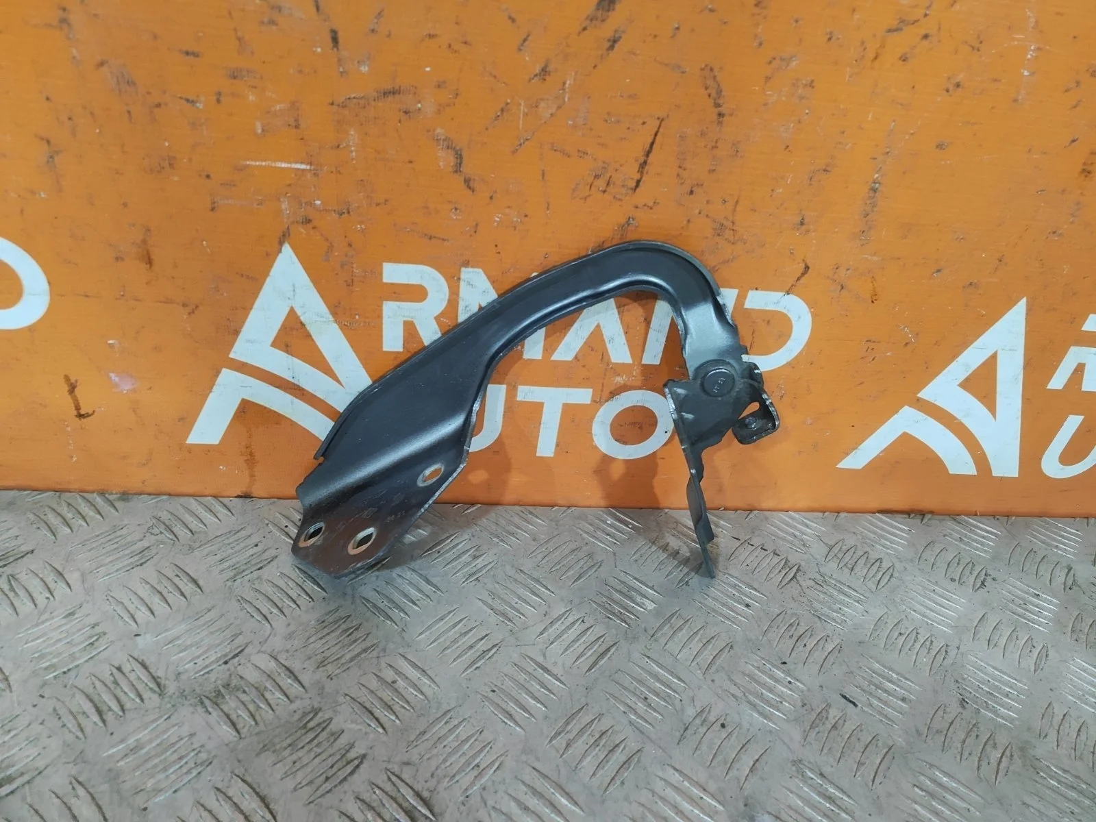 Петля капота Renault Duster 2021-нв