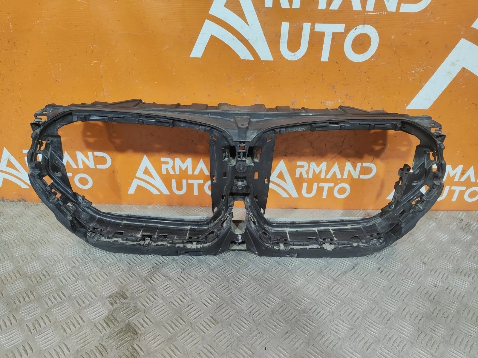 Каркас жалюзи радиатора BMW X6 2019-2023 G06