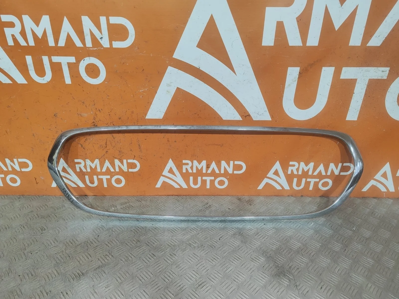 Окантовка решетки радиатора Mini Hatch 2013-2021 F55, F56