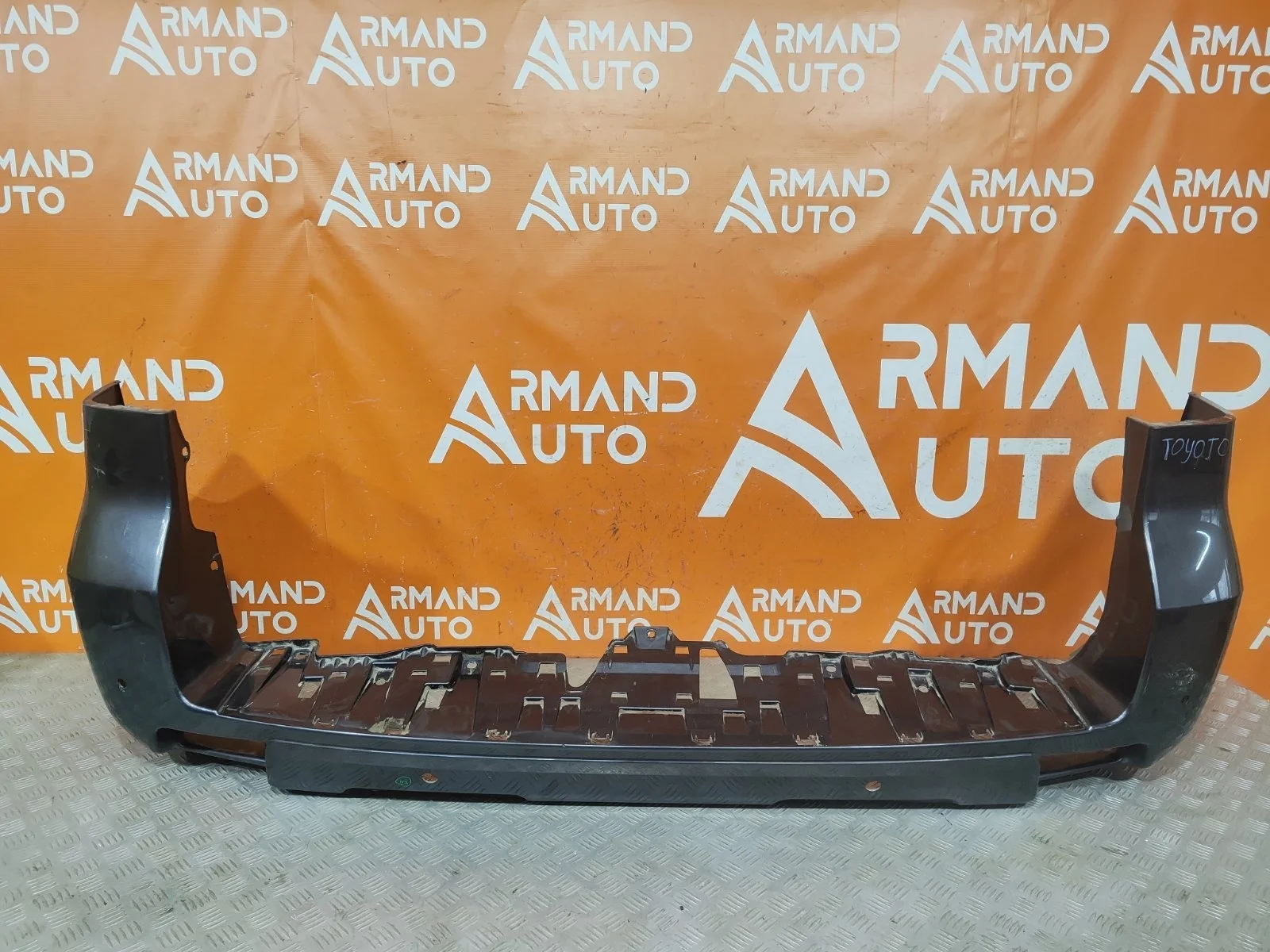 Бампер Toyota Land Cruiser Prado 2017-нв 150