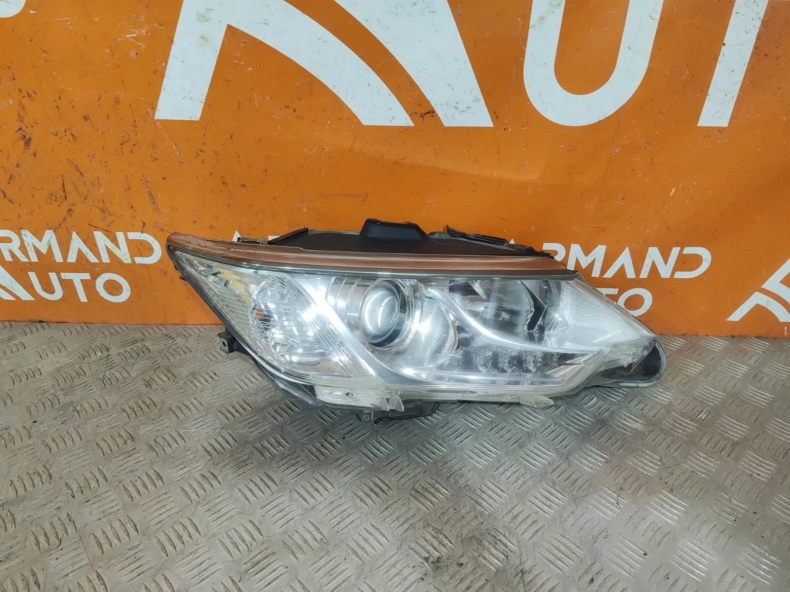 Фара Toyota Camry 2011-2014 7 XV50