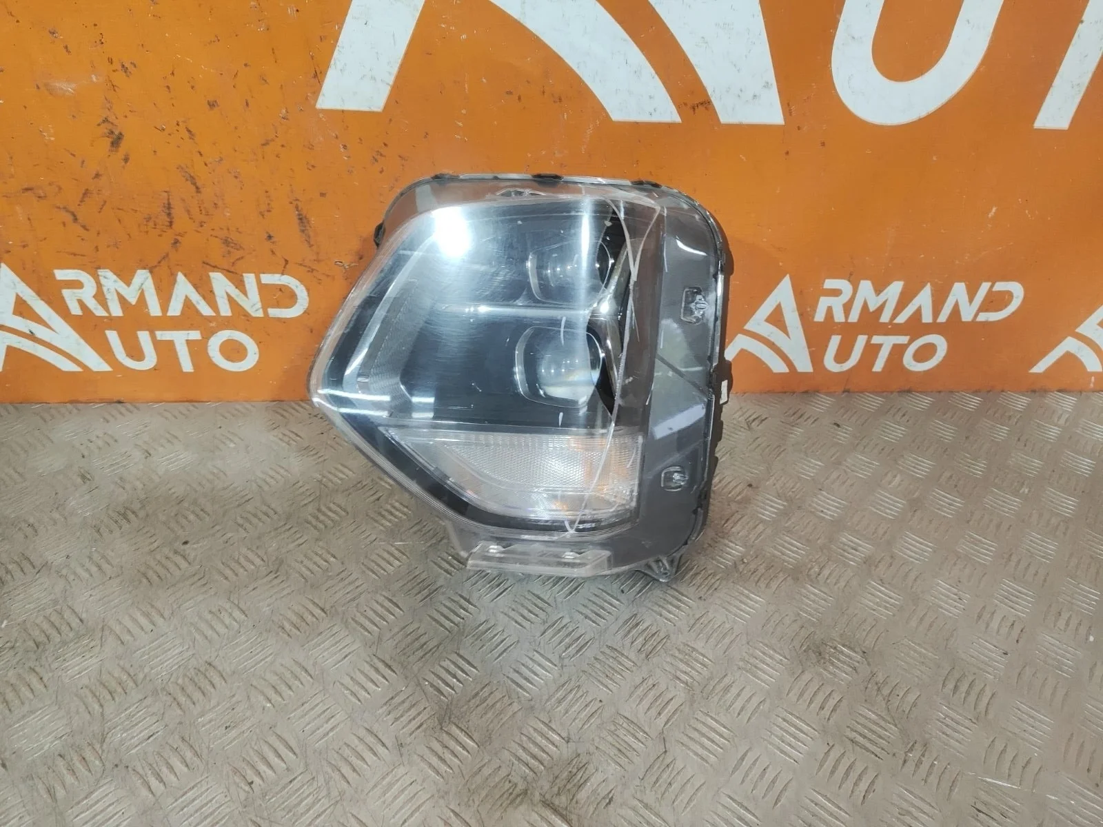 Фара Hyundai Santa Fe 2018-2021 4 TM