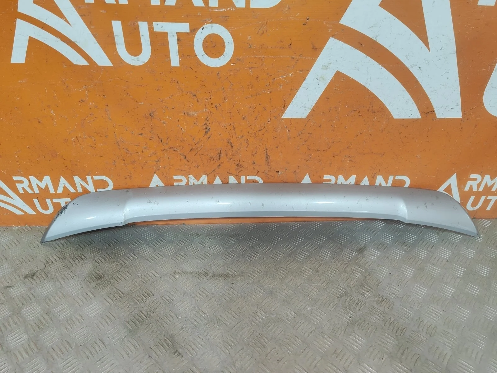 Накладка бампера Toyota RAV4 2015-2019 CA40