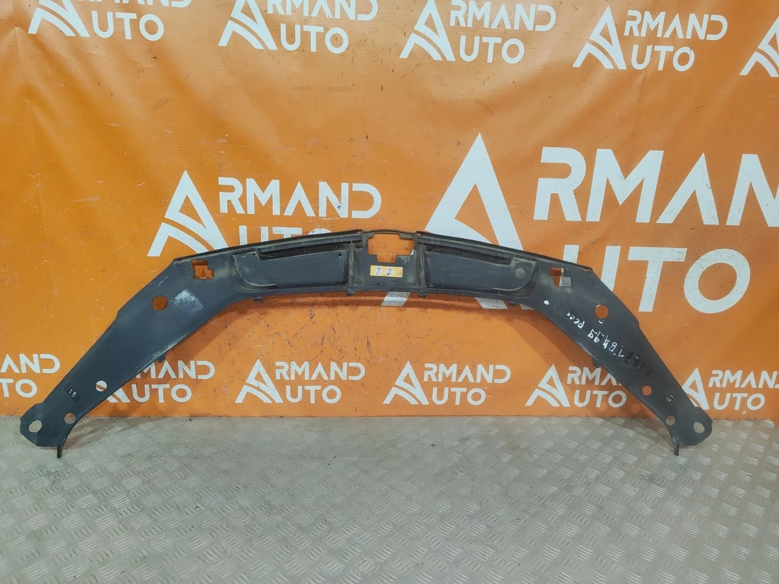 Кожух замка капота Mercedes ML GLE-Class 2015-2018 W166