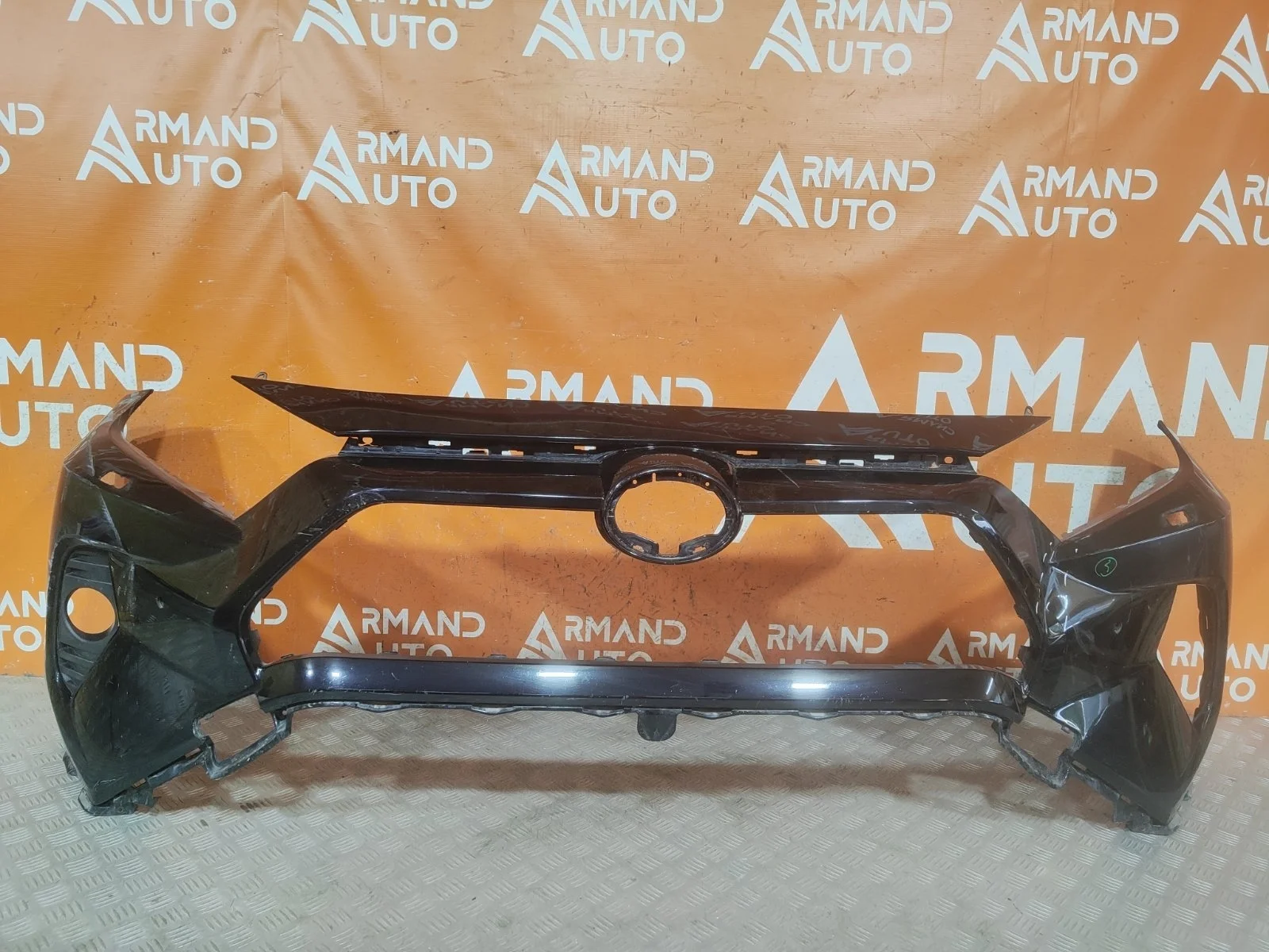 Бампер Toyota RAV4 2018-нв 5 XA50
