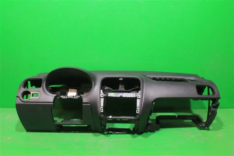 Торпедо VOLKSWAGEN POLO 2010 5 Sedan