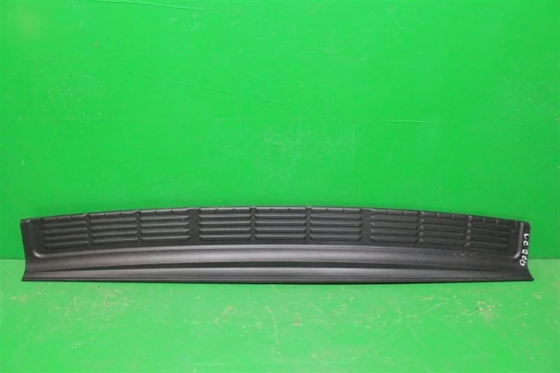 Накладка бампера TOYOTA LAND CRUISER 2007-2021