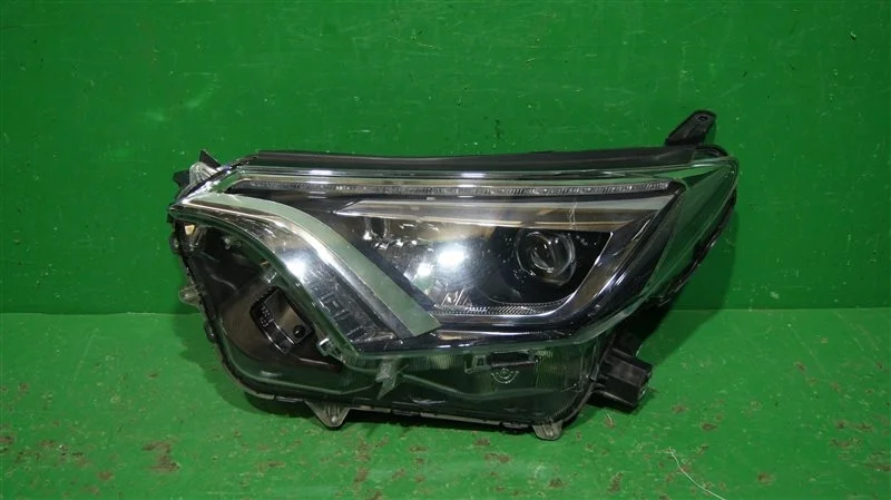 Фара TOYOTA RAV4 2015-2019 CA40