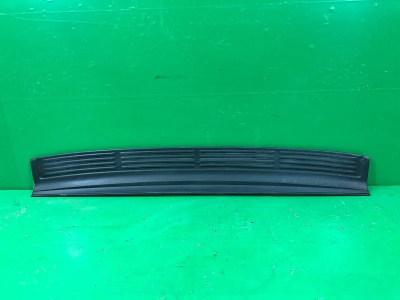 Накладка бампера верхняя LEXUS LX 2015-2023 URJ200