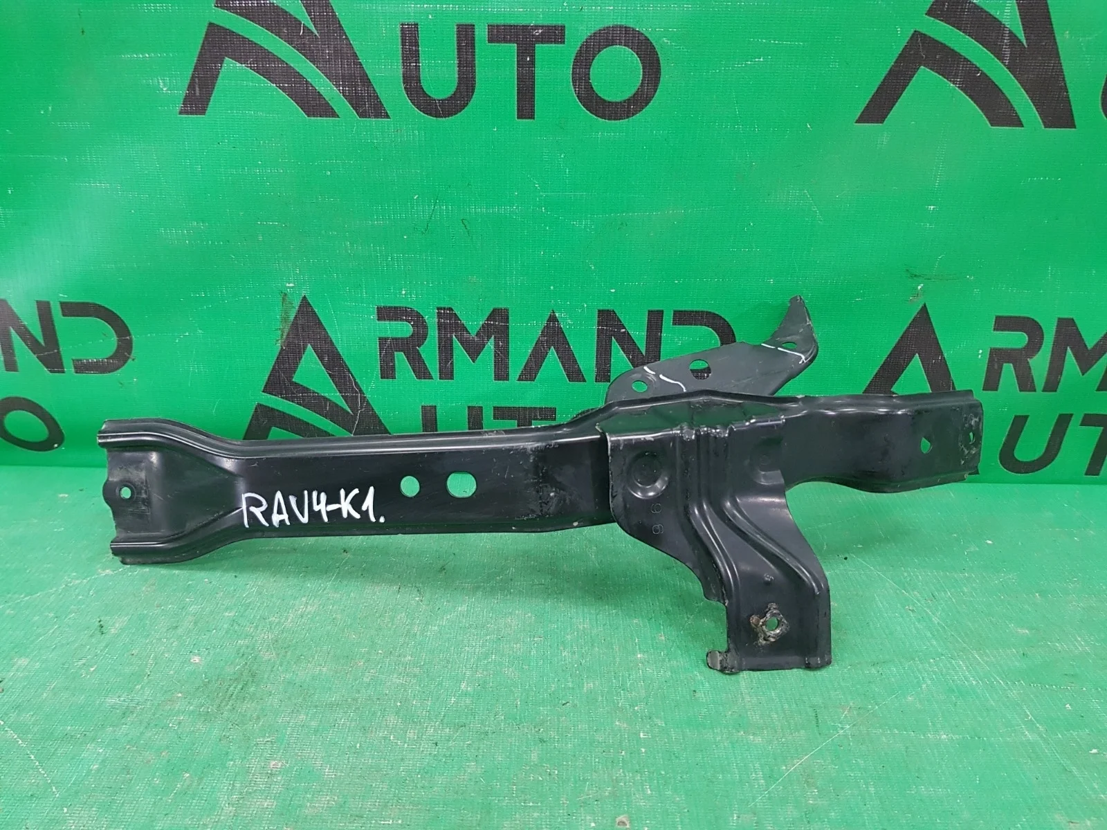 Кронштейн замка капота TOYOTA RAV4 2015-2018 CA40 рестайлинг