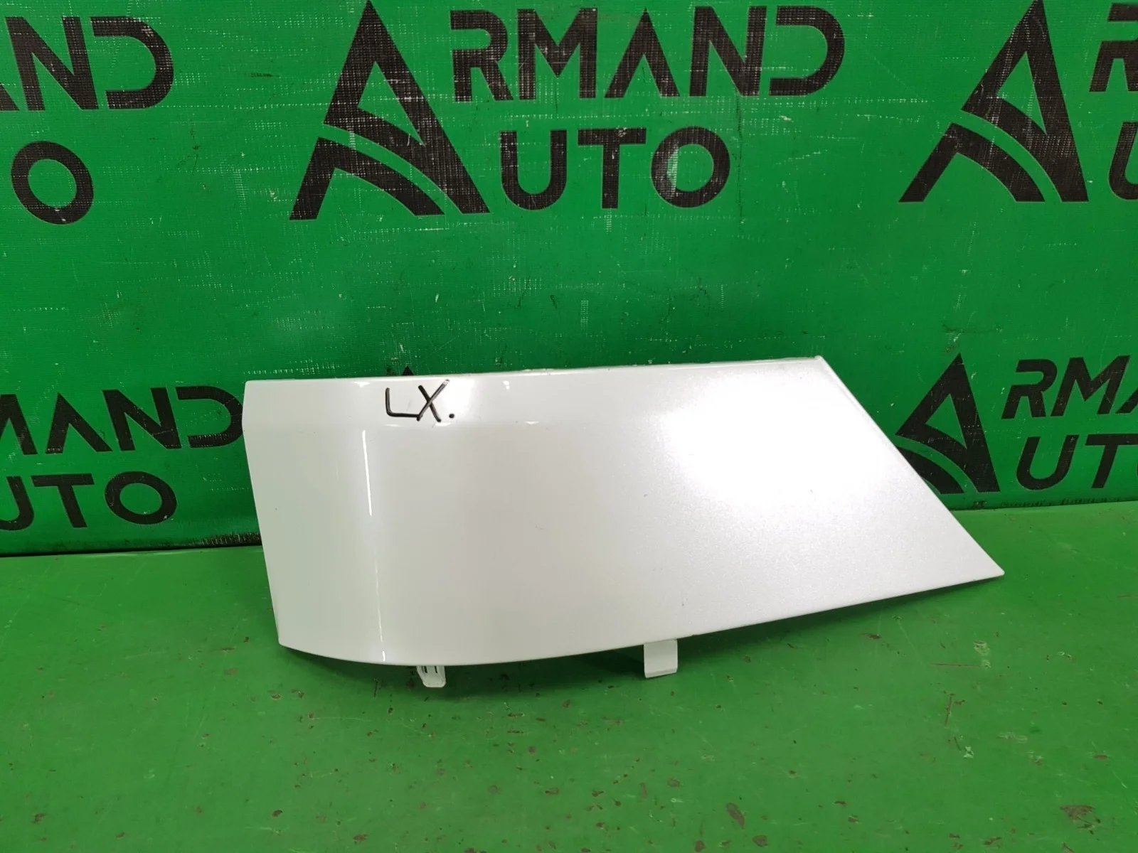 Накладка бампера LEXUS LX 2015-2023 URJ200