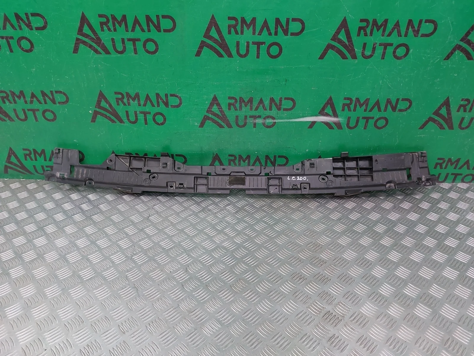 Кронштейн бампера TOYOTA LAND CRUISER 2015-2021 200