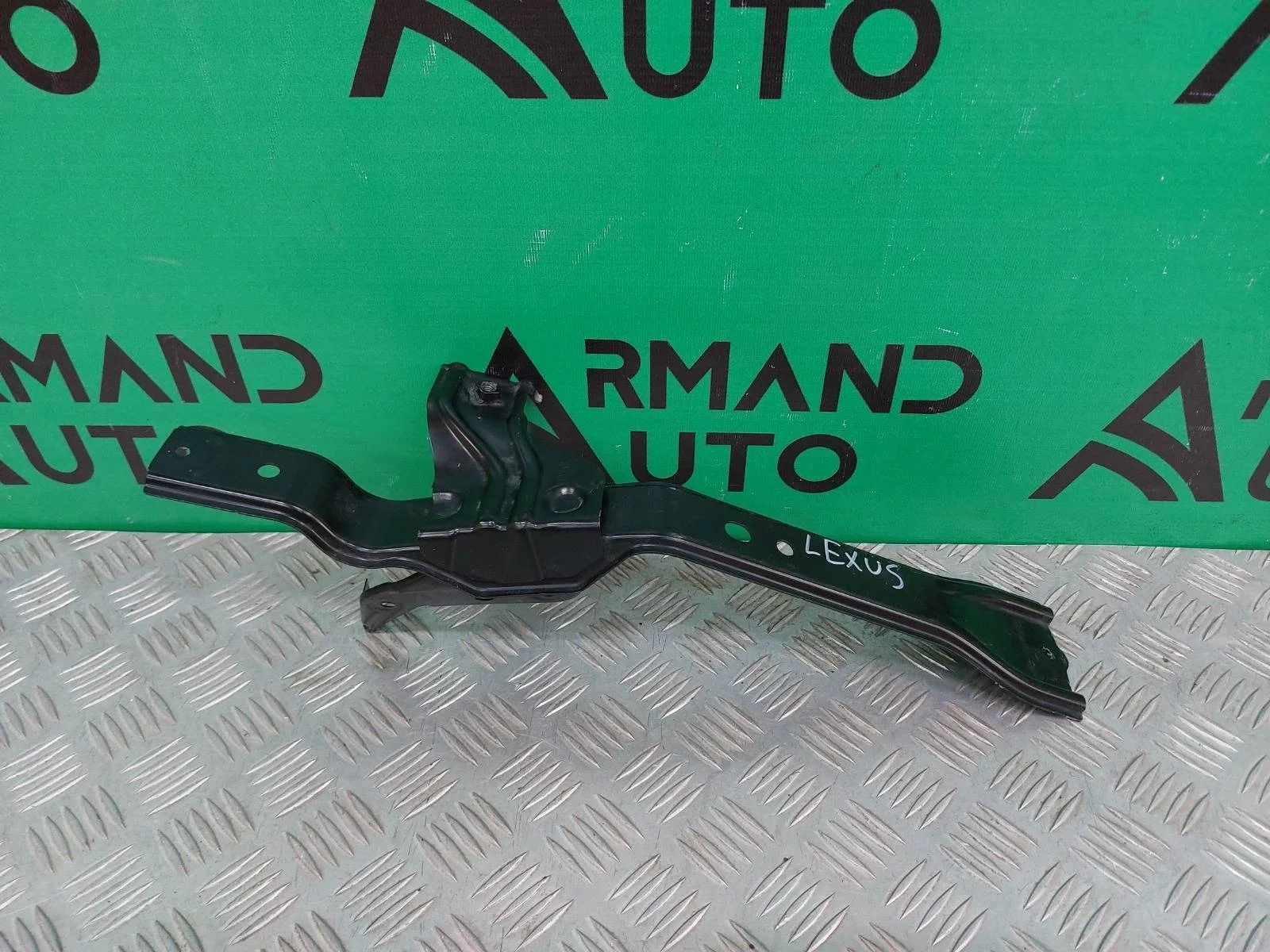 Кронштейн замка капота Toyota RAV4 2015-2019 CA40