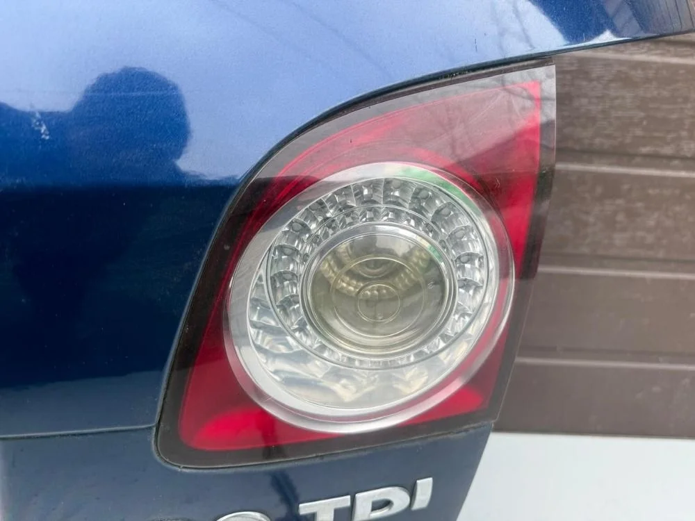 Фонарь крышки багажника внутренний Volkswagen Golf Plus I (2005—2009)