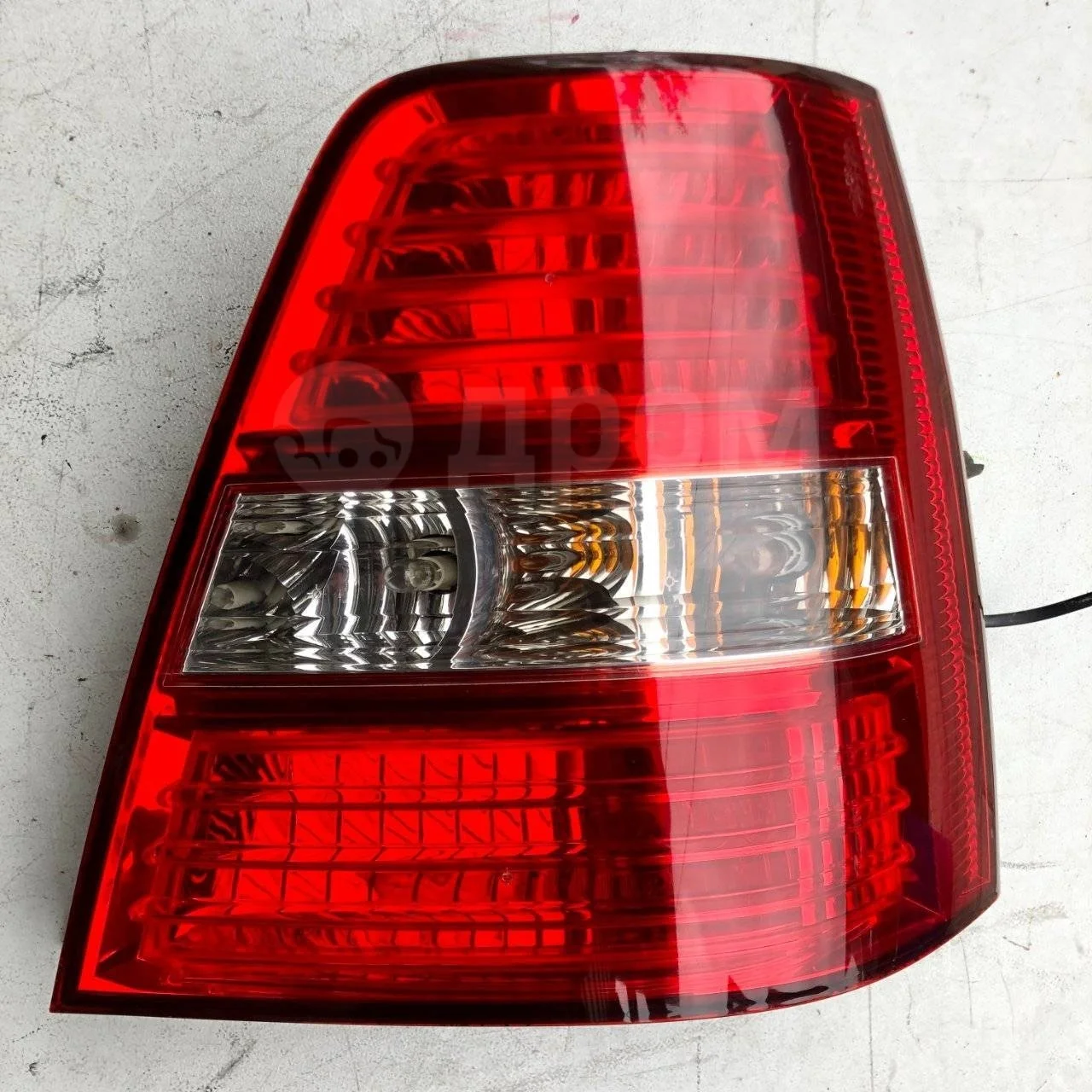Фонарь задний Kia Sorento I рестайлинг (2006—2011)