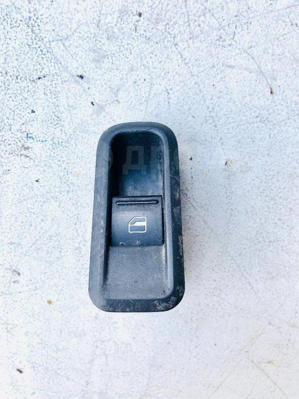 Кнопка стеклоподъемника Skoda Fabia II (2007—2010)