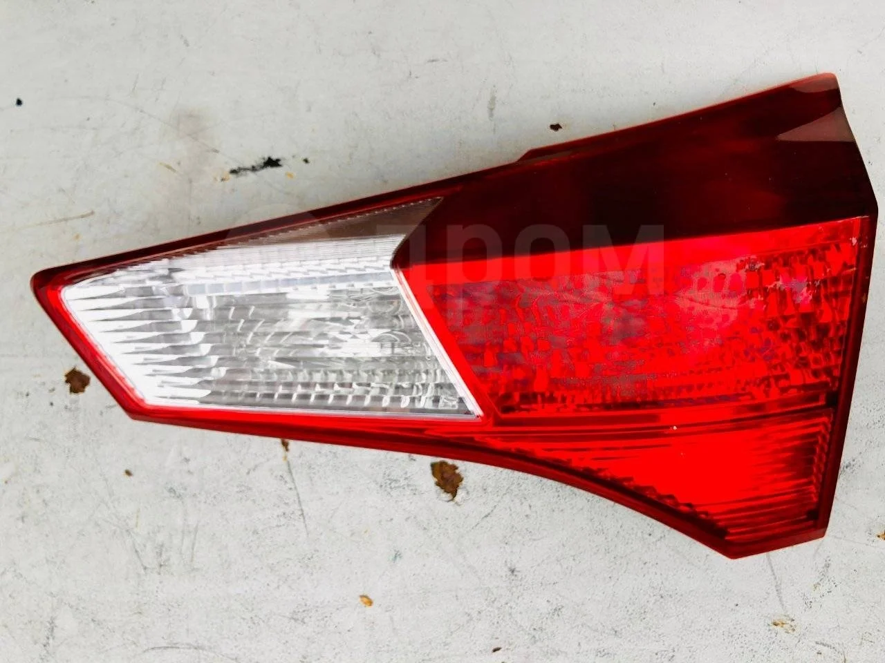 Фонарь крышки багажника внутренний Toyota RAV4 IV (2012—2015)
