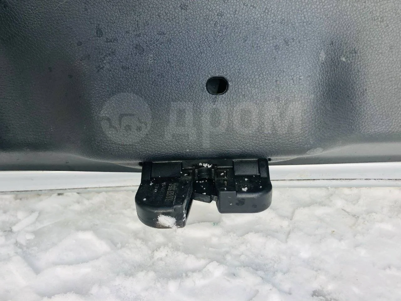 Замок крышки багажника Skoda Yeti I рестайлинг (2013—2018)