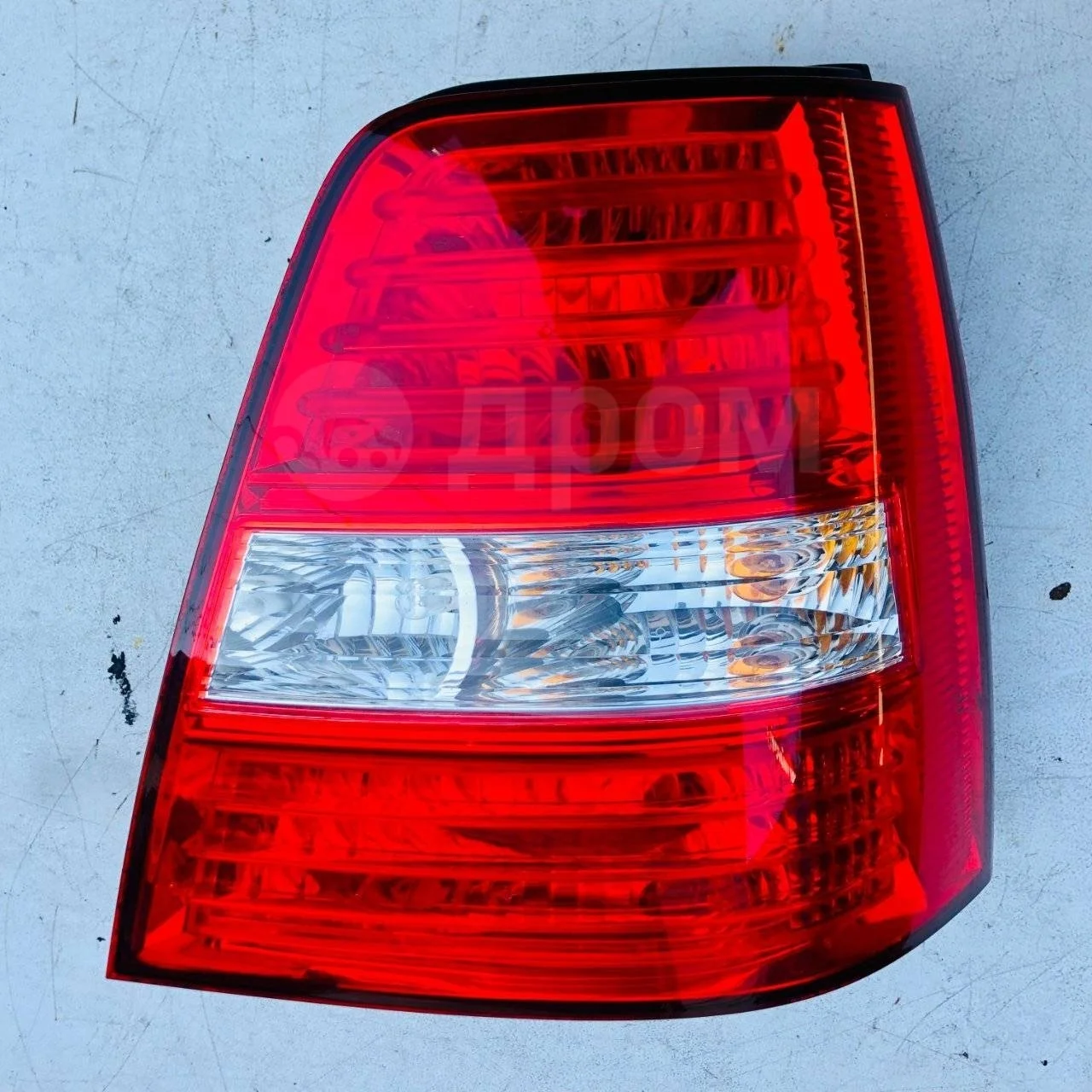 Фонарь задний Kia Sorento I рестайлинг (2006—2011)